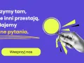 Dłoń z lupą bada społeczeństwo, zadając trudne pytania. To esencja socjologii.