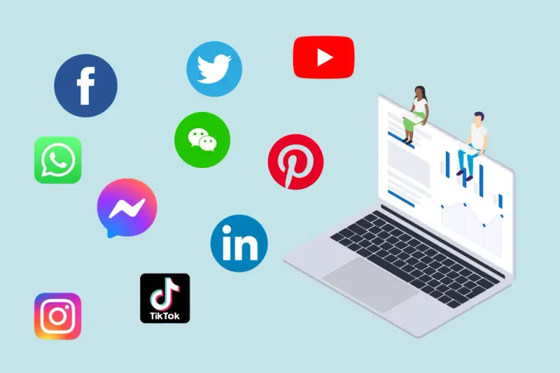 Ikony popularnych portali społecznościowych: Facebook, Twitter, YouTube, WhatsApp, Messenger, Instagram, TikTok, WeChat, Pinterest, LinkedIn. Na ekranie laptopa wykresy.